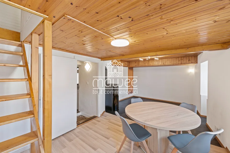 Small village house with 3 rooms, cozy and full of charm – photo 4 of 13
