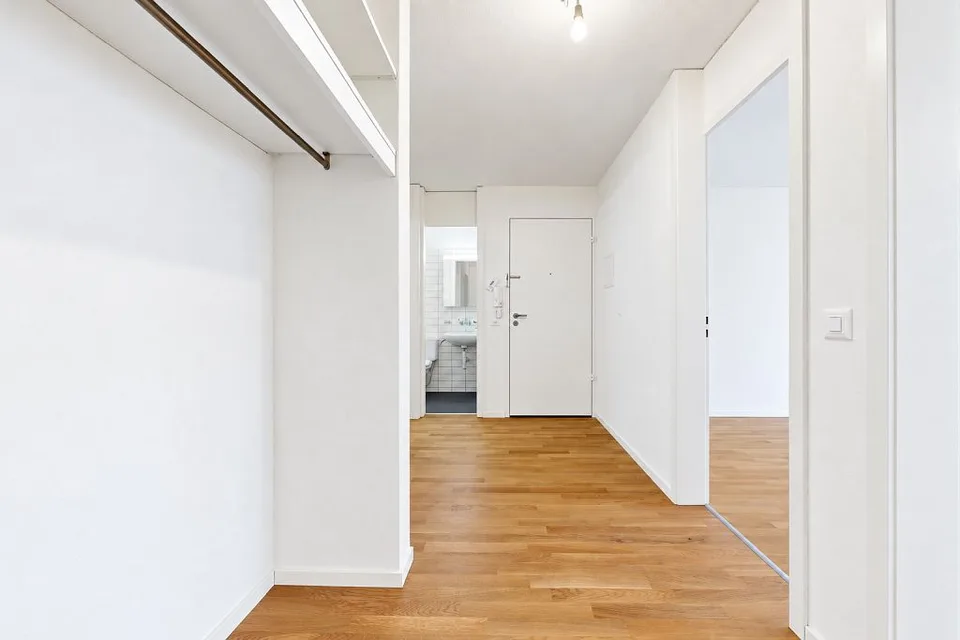 Ampio appartamento di 3,5 locali al 3° piano sinistro – foto 2 di 9
