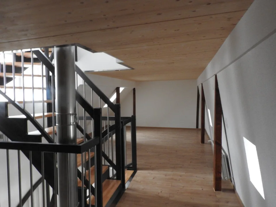 Rarità! Appartamento loft in duplex mansardato, terrazza sul tetto, accesso diretto con ascensore – foto 7 di 17