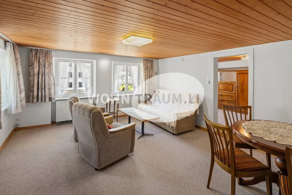 8-Zimmer Eckhausteil mit Gartenhaus und grossem Grundstück – Foto 4 von 13