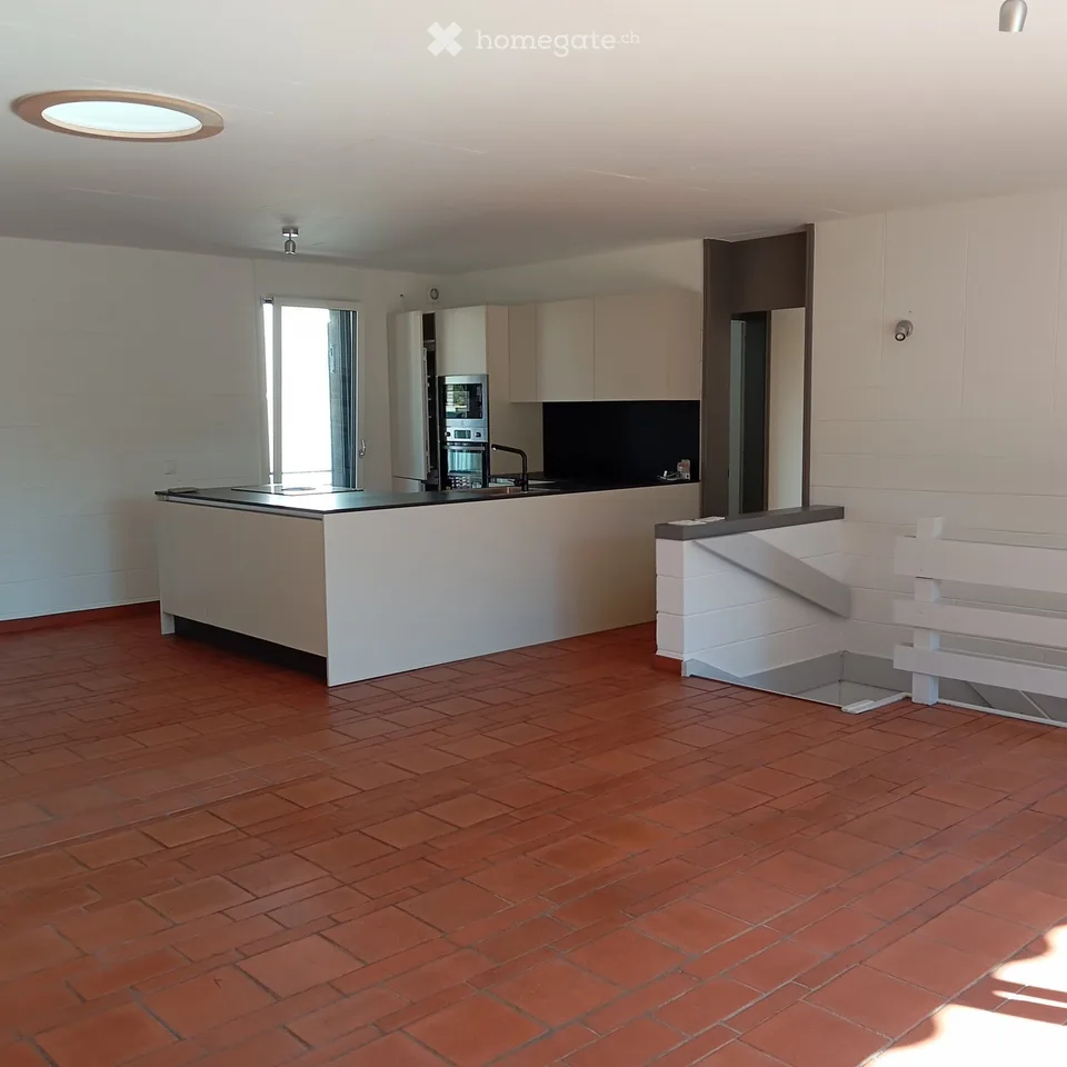 RESIDENZ MIT SEEBLICK, PRIVATGARTEN UND DREI PARKPLÄTZEN – Foto 4 von 5
