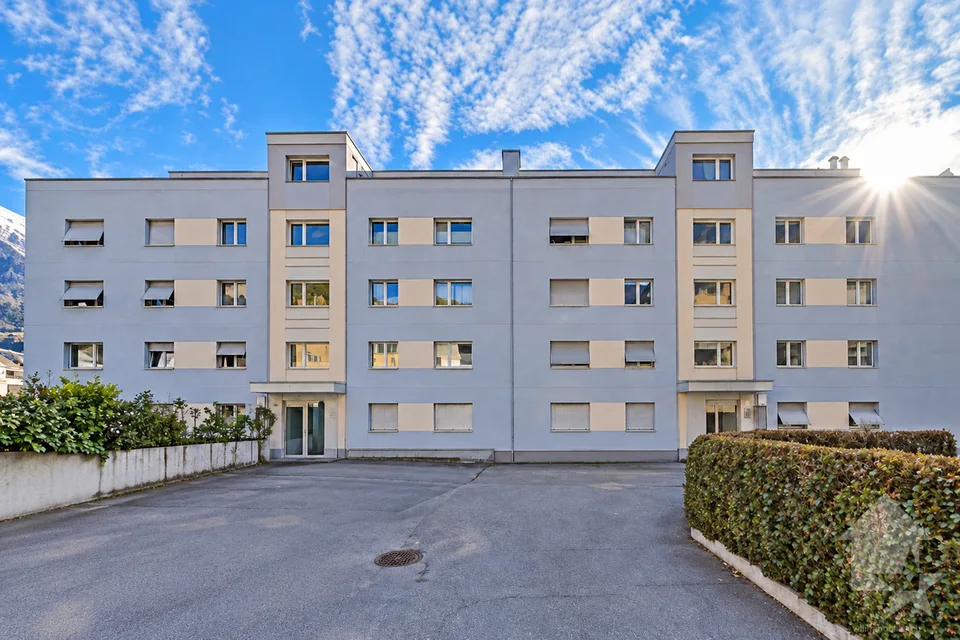 Appartement de 5.5 pièces entièrement rénové – photo 2 sur 13