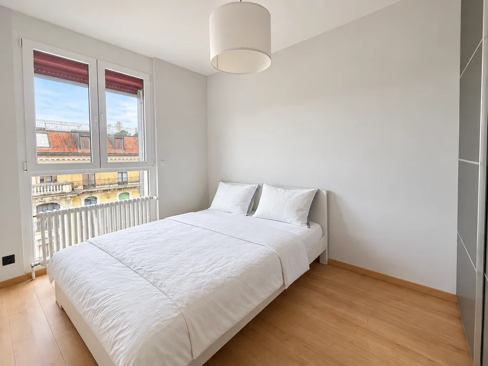 Magnifique duplex entièrement rénové au dernier étage – photo 4 sur 6