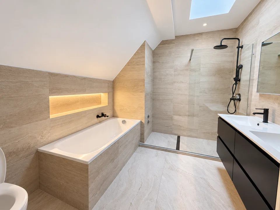 Magnifique duplex entièrement rénové au dernier étage – photo 6 sur 6