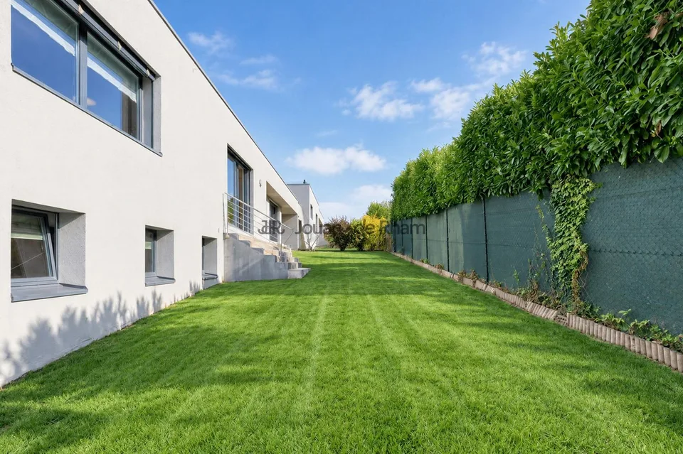 Familienvilla in Anières / Seeblick und schöne Außenbereiche – Foto 2 von 13