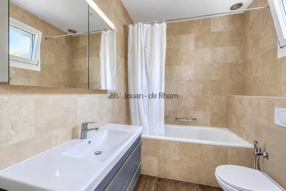 Familienvilla in Anières / Seeblick und schöne Außenbereiche – Foto 13 von 13