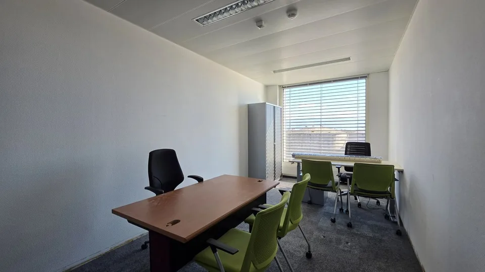 GROßE EINGERICHTETE BÜROS ? ZWEI GETRENNTTE EINHEITEN AUF DER 6. UND 7. ETAGE ? BLANDONNET – Foto 6 von 13