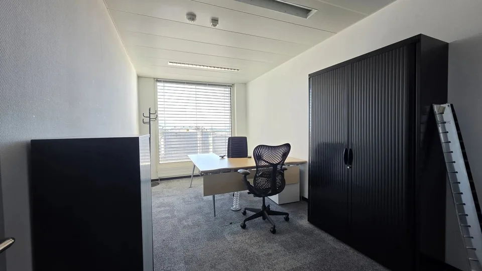 OPPORTUNITÀ DI INVESTIMENTO ? SPAZI AMMINISTRATIVI AFFITTATI A BLANDONNET – foto 5 di 6