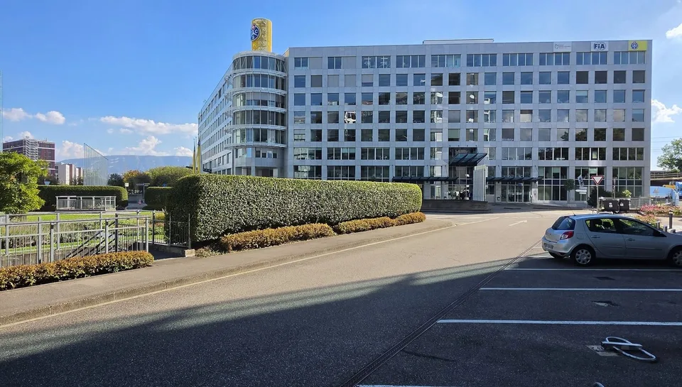 Geräumige Büros in einer hohen Etage renoviert – Blandonnet – Foto 2 von 8
