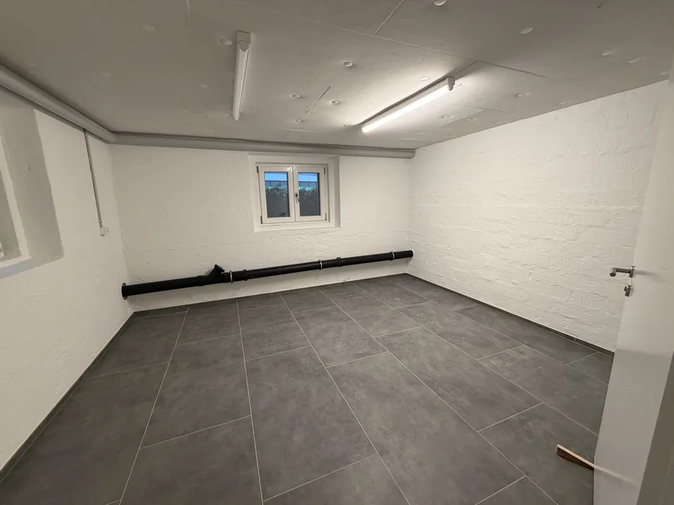Superbes locaux de loisirs avec WC à louer à un emplacement superbe ! – photo 3 sur 7