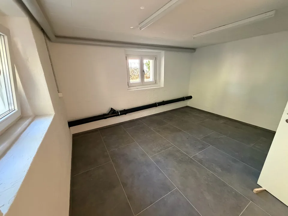Superbes locaux de loisirs avec WC à louer à un emplacement superbe ! – photo 2 sur 7