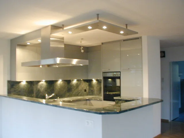 Appartement 4.5 pièces avec grand balcon et ascenseur dans un lieu idyllique – photo 2 sur 10