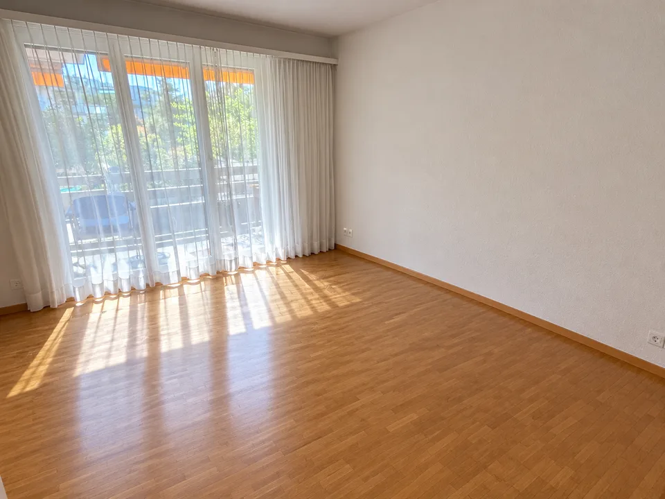 Appartement 4.5 pièces avec grand balcon et ascenseur dans un lieu idyllique – photo 5 sur 10
