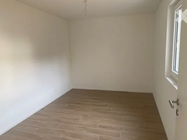 Wohnung 2.5 Zimmer in Lamone – Foto 2 von 4