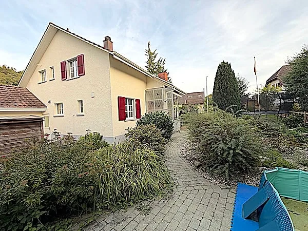 "Viu Platz zum läbe" - 4.5-Zimmer-EFH mit Garten und Cheminée in Melchnau – Foto 4 von 22