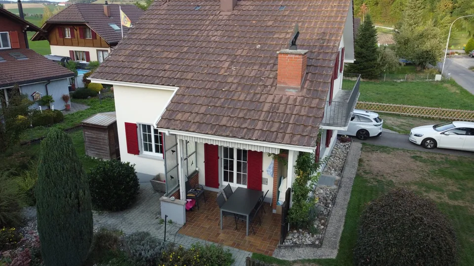 "Viu Platz zum läbe" - 4.5-Zimmer-EFH mit Garten und Cheminée in Melchnau – Foto 6 von 22