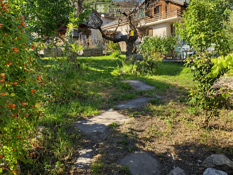 Geräumiges Einfamilienhaus mit 7.5 Zimmern und Garten im Herzen von Saxon – Foto 7 von 27