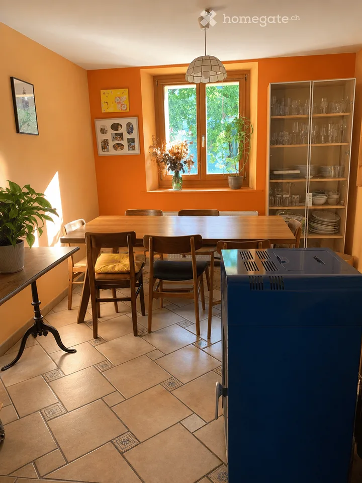 Geräumiges Einfamilienhaus mit 7.5 Zimmern und Garten im Herzen von Saxon – Foto 12 von 27