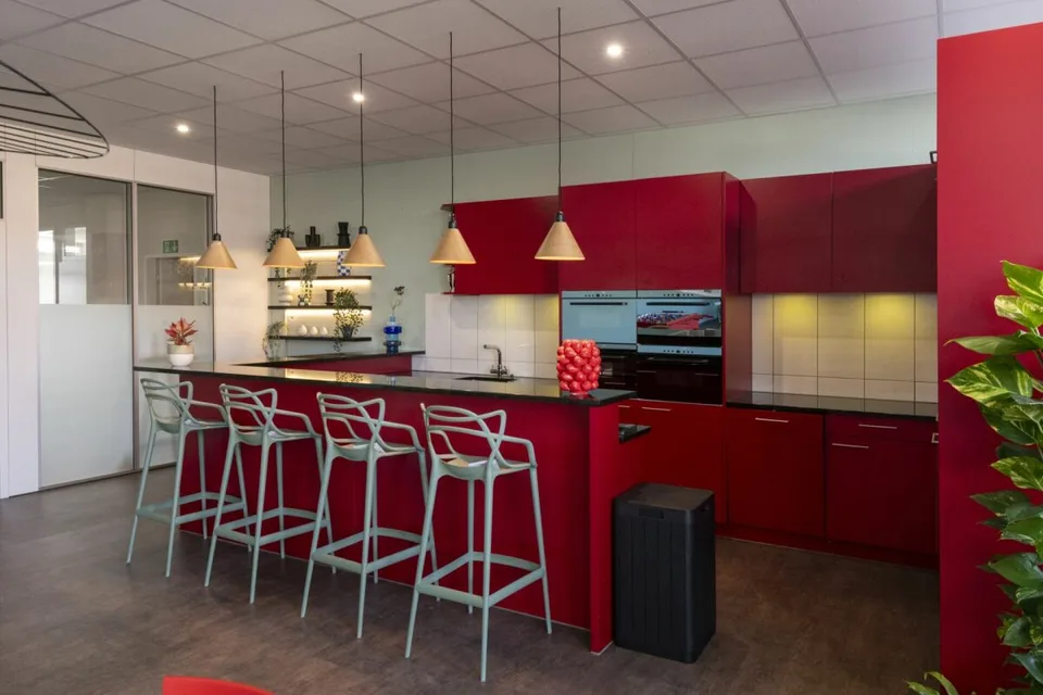 Work smart in Regensdorf - flexible Büroflächen mit Community Zone – Foto 8 von 14