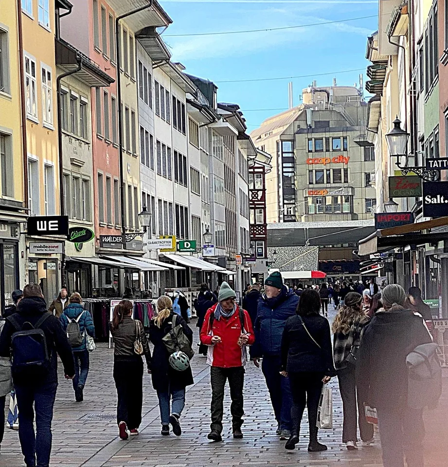 Pop-up, Outlet & Locale Commerciale per Uso Temporaneo Winterthur – foto 3 di 6