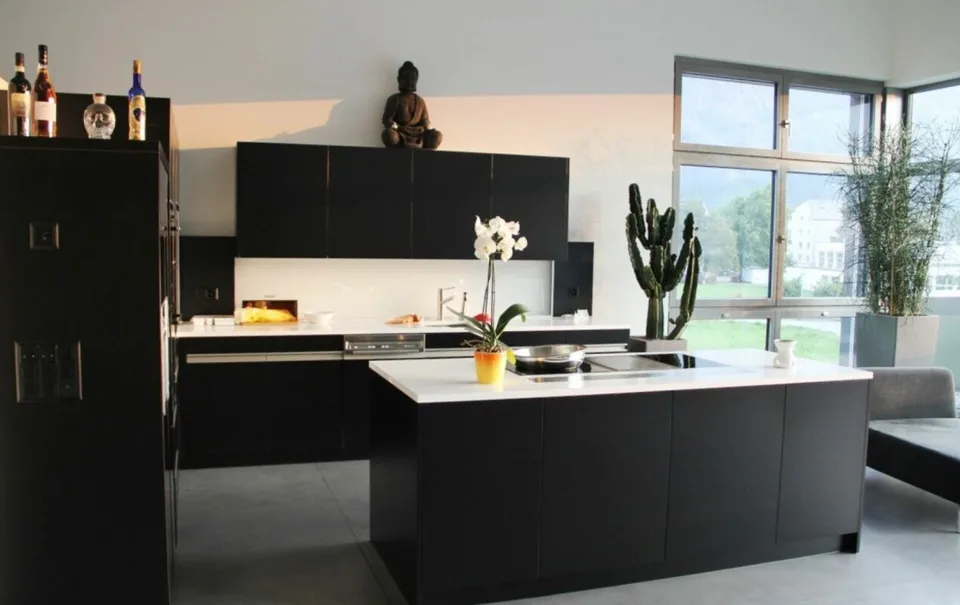 Esclusivo loft 4½ locali con terrazza spaziosa a Domat/Ems – foto 3 di 18