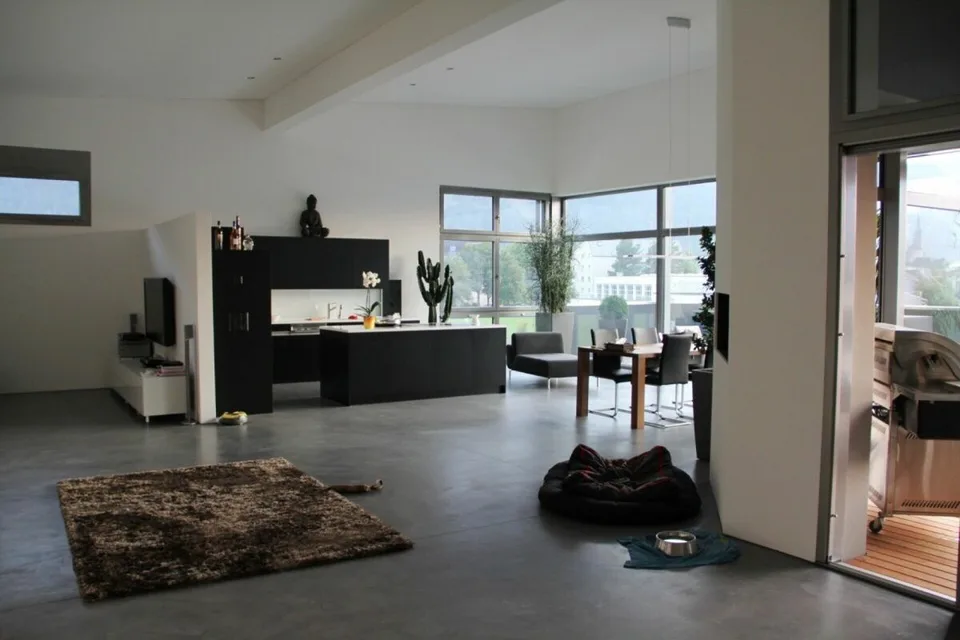 Esclusivo loft 4½ locali con terrazza spaziosa a Domat/Ems – foto 2 di 18