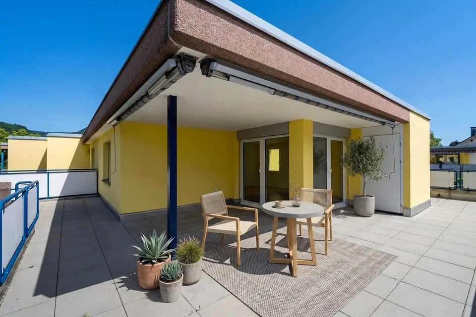 Attraktive 4.5-Zimmmer Attikawohnung mit grosser Terrasse – Foto 9 von 11