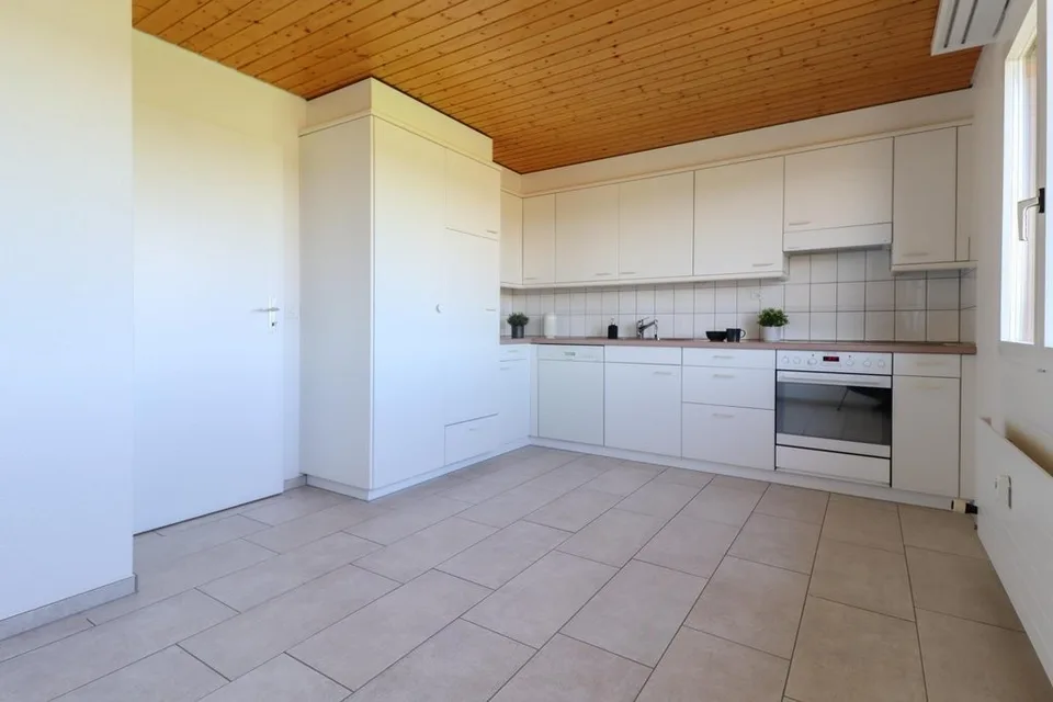 Tolle 4.5-Zimmerwohnung im 2. Stock – Foto 2 von 10