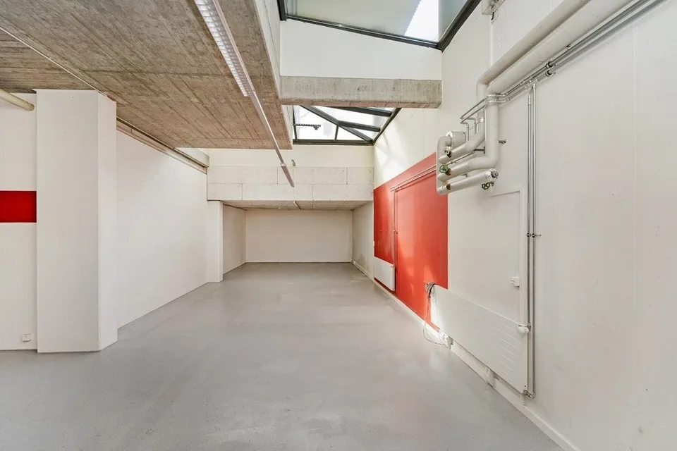 Locaux de stockage entre 40-323 m2 au 1er sous-sol – photo 4 sur 9