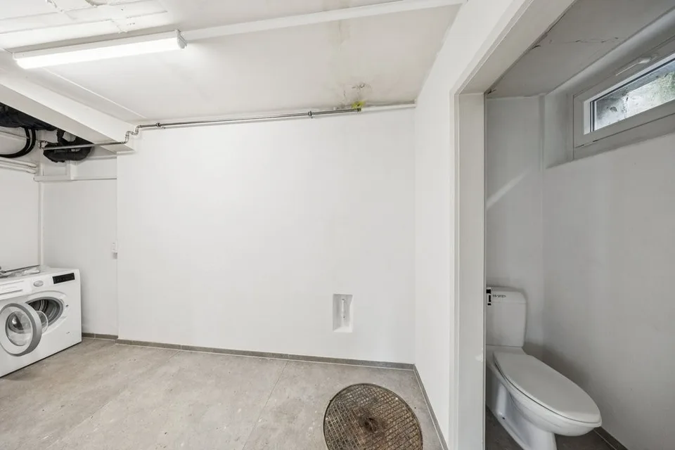 Spazio commerciale in una posizione privilegiata di 130 m2 / 1 mese gratis promozione autunnale – foto 9 di 12