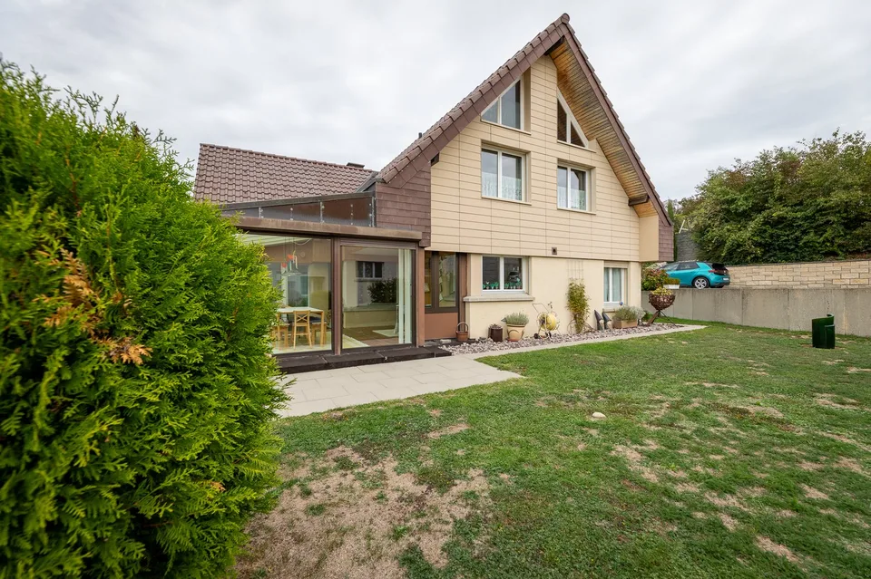 Attraktives Einfamilienhaus an wunderbarer Aussichtslage – Foto 10 von 19