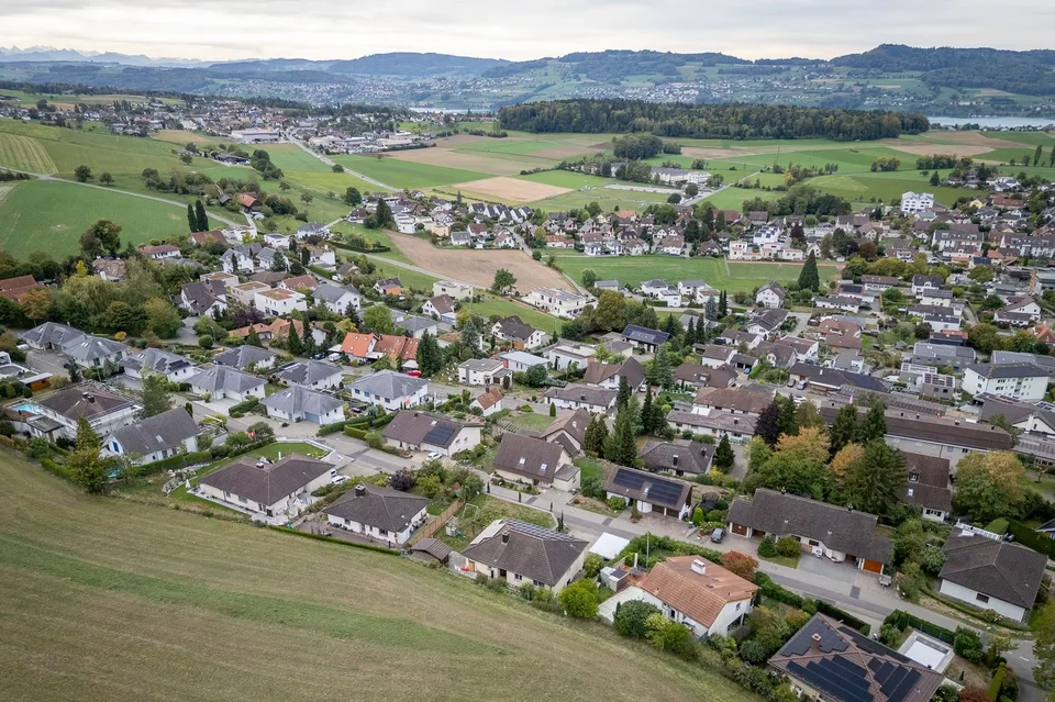 Attraktives Einfamilienhaus an wunderbarer Aussichtslage – Foto 2 von 19