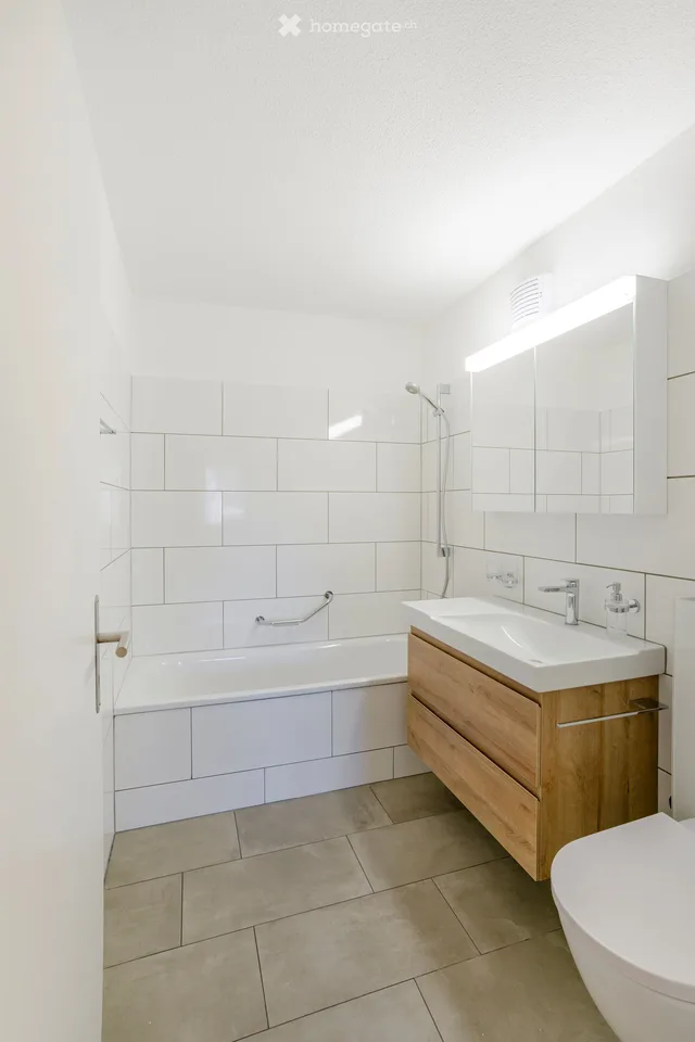 Frisch renovierte 4.5 Zimmer Wohnung mit Hobbyraum in Buchrain – Foto 5 von 6