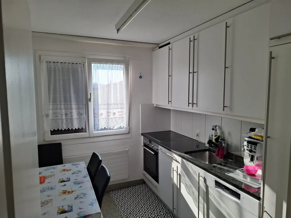 Grosszügige 4-Zimmerwohnung – Foto 3 von 10