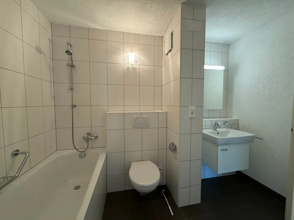 Sonnige 3-Zimmer-Wohnung mit Balkon in St. Gallen – Foto 5 von 6