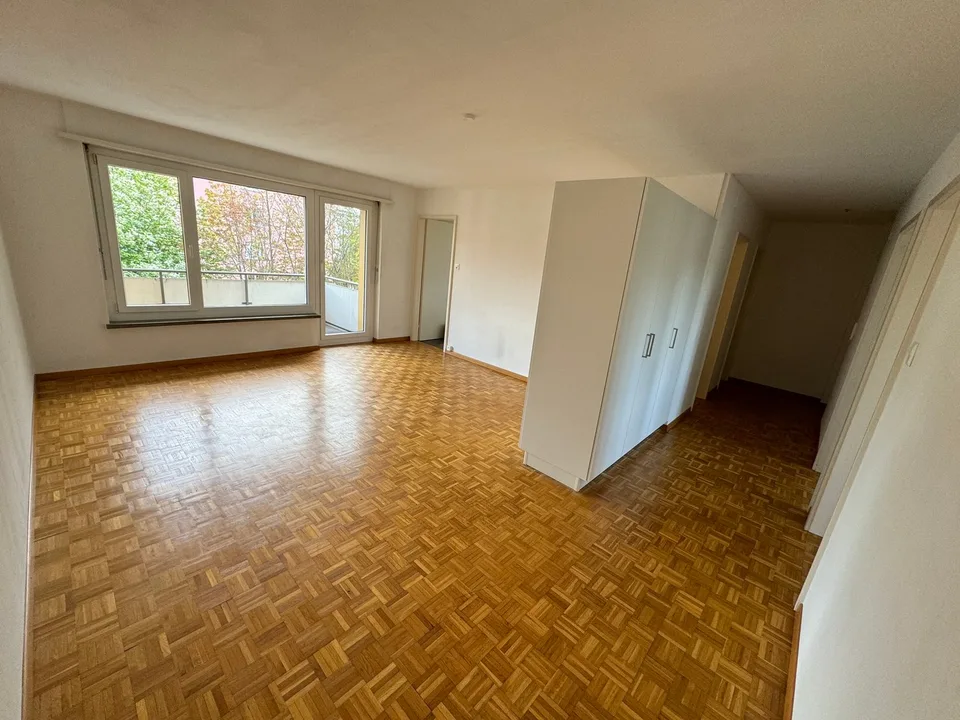 Sonnige 3-Zimmer-Wohnung mit Balkon in St. Gallen – Foto 2 von 6
