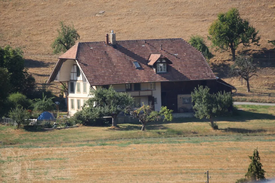 Casa colonica storica con vista panoramica, carattere e grande potenziale – foto 3 di 7