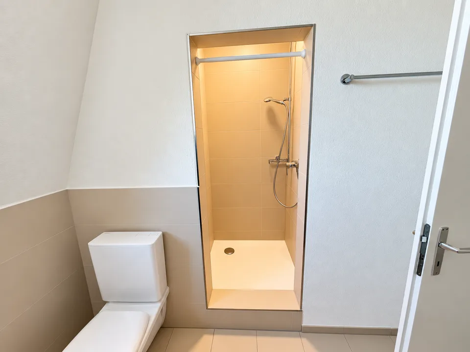 Charmant studio avec salle de bain privée – photo 2 sur 6