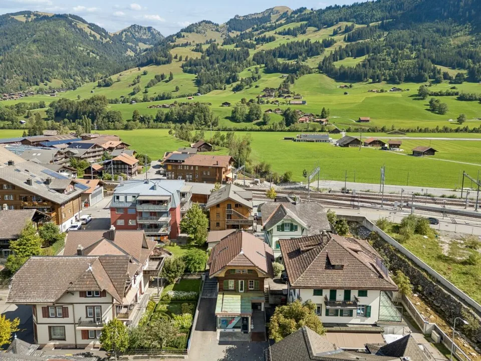 4.5 Zimmer Einfamilienhaus in Zweisimmen – Foto 13 von 13