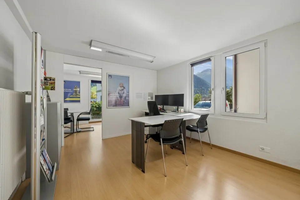 4.5 Zimmer Einfamilienhaus in Zweisimmen – Foto 9 von 13