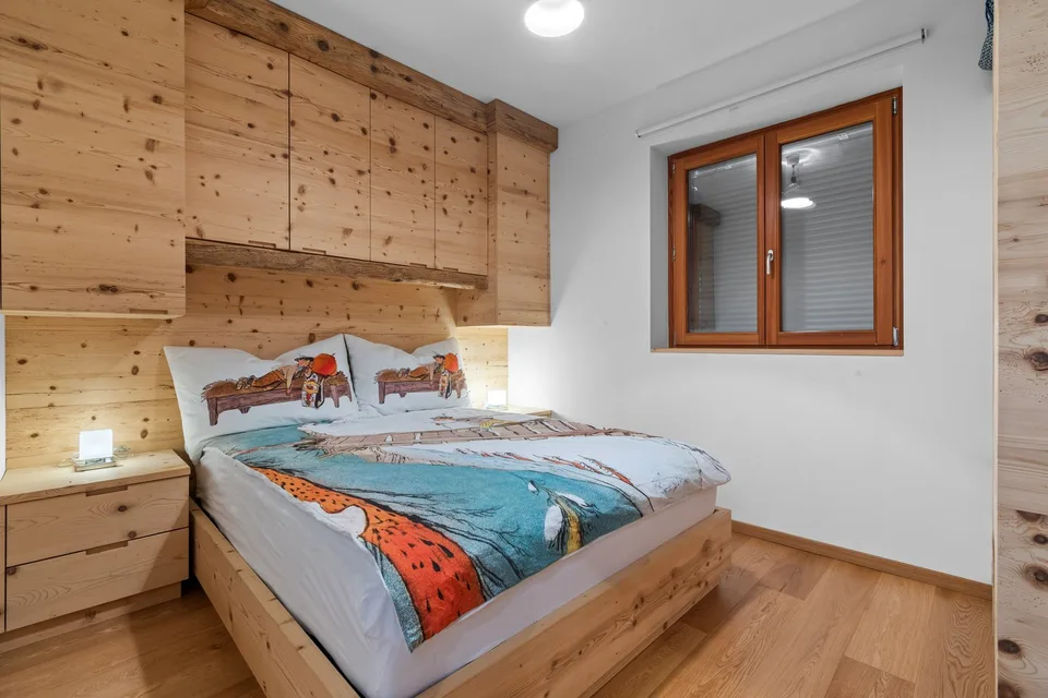 LAAX – Exklusiver Zweitwohnsitz mit herrlichem Garten, traumhaftem Bergpanorama & Ski-in/Ski-out – Foto 6 von 11