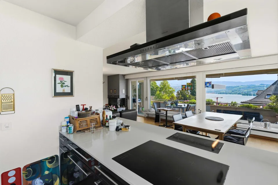 Charmante 5.5-Zimmer-Dachwohnung mit Seeblick in Meilen – Foto 5 von 10