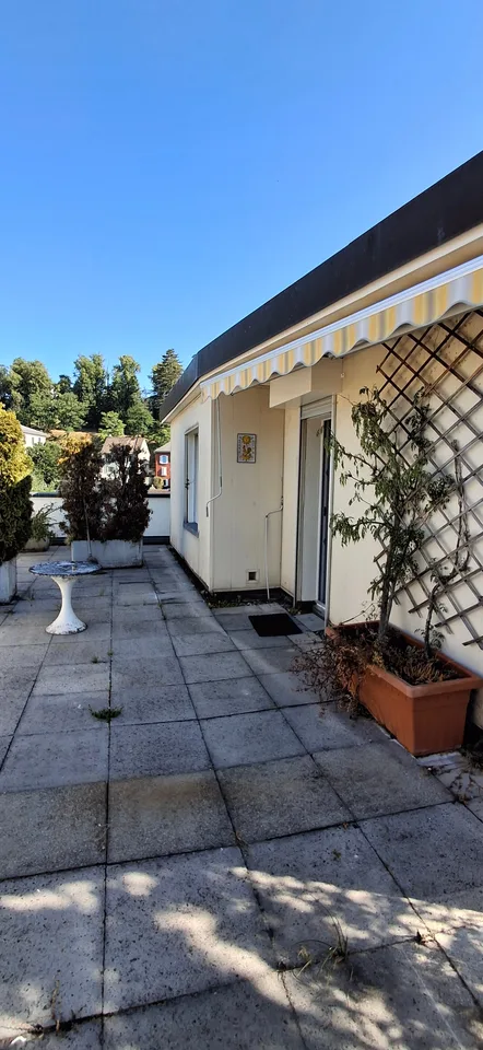 Charmantes Dachwohnung mit 4.5 Zimmern in Porrentruy mit Veranda – Foto 5 von 26