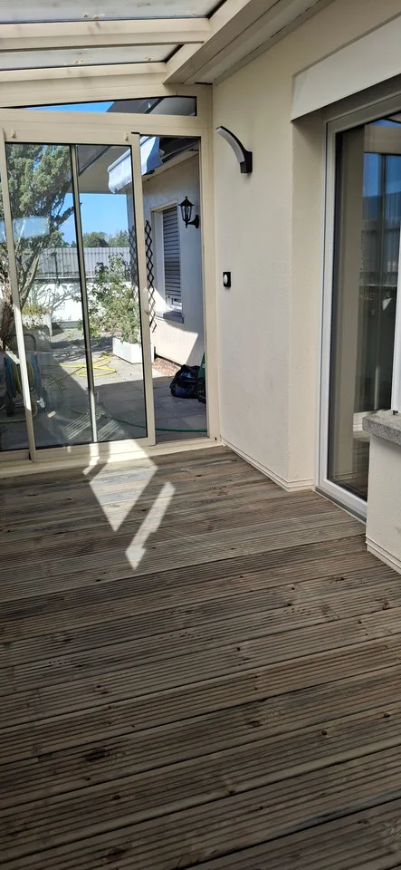 Charmantes Dachwohnung mit 4.5 Zimmern in Porrentruy mit Veranda – Foto 9 von 26