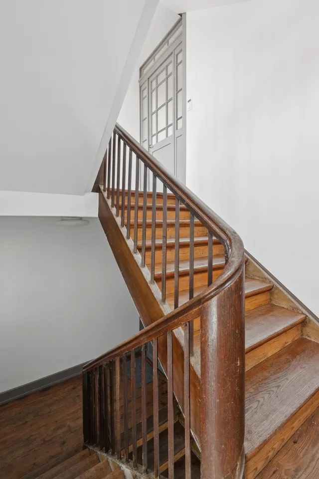 stillvoll sanierte 5.5-Zimmer-Wohnung – Foto 3 von 20