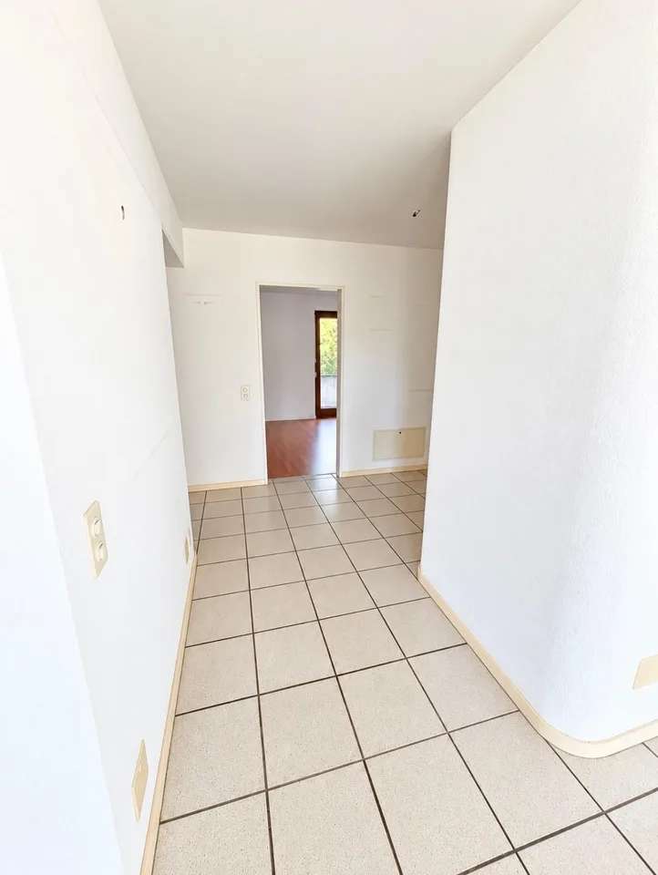 Geräumige 3,5-Zimmer-Wohnung in Vezia mit Terrassen und Parkplätzen – Foto 10 von 19