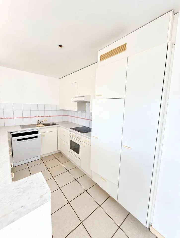 Geräumige 3,5-Zimmer-Wohnung in Vezia mit Terrassen und Parkplätzen – Foto 8 von 19