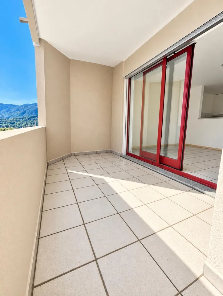 Geräumige 3,5-Zimmer-Wohnung in Vezia mit Terrassen und Parkplätzen – Foto 5 von 19