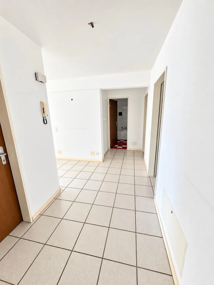 Geräumige 3,5-Zimmer-Wohnung in Vezia mit Terrassen und Parkplätzen – Foto 11 von 19