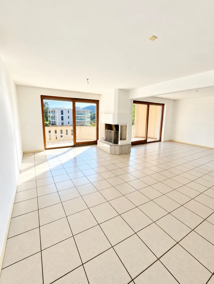 Geräumige 3,5-Zimmer-Wohnung in Vezia mit Terrassen und Parkplätzen – Foto 2 von 19